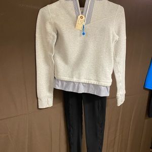 Ivviva Grey Half Zip Pullover and Black High-rise Leggings with pockets